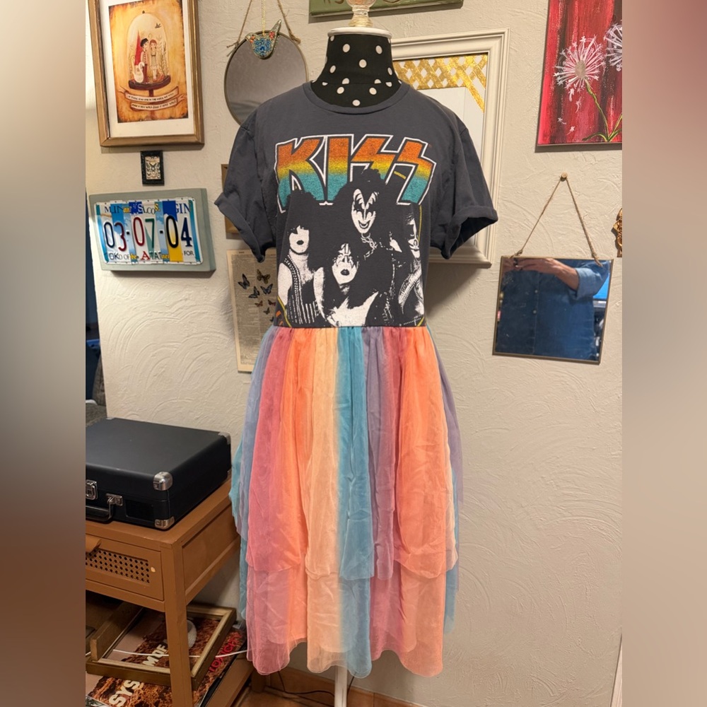KISS Edition! Band tee to midi! 🎸The Remix Collection 🥁 - Picture 7 of 8